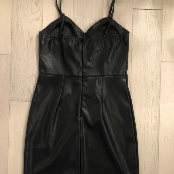 Shein black leather dress - Picture 2 of 2
